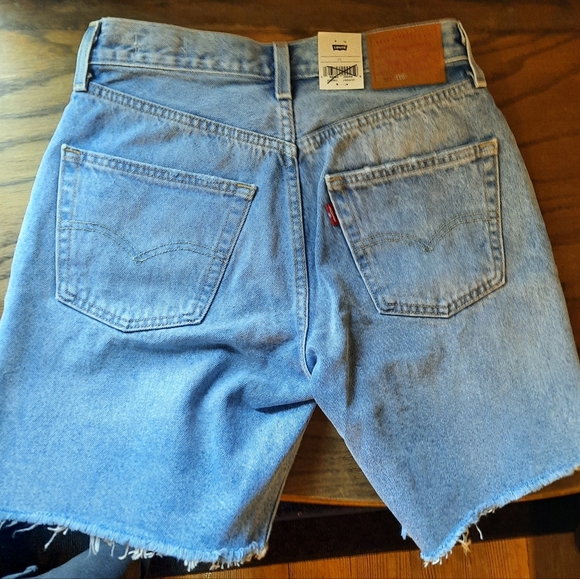 Levi's 501 90s Quilt Jean Shorts - Picture 6 of 7